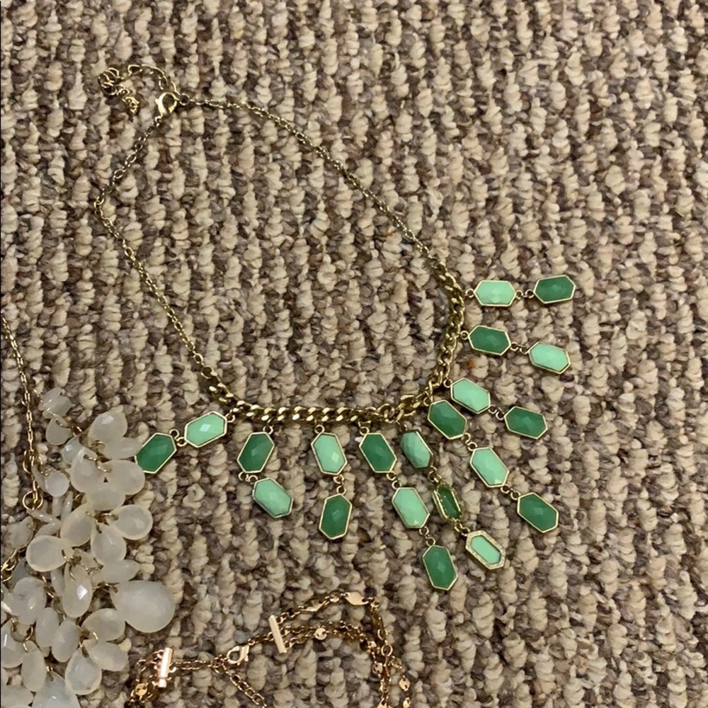 Statement necklaces - Picture 3 of 4